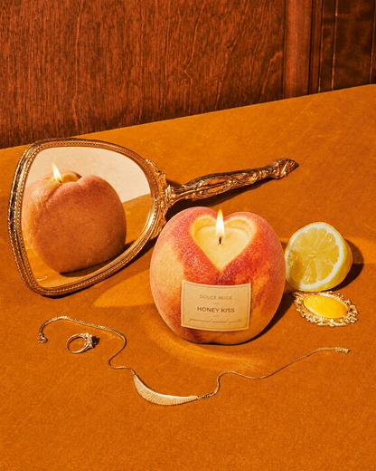 HONEY KISS peach and honey scented candle by DOLCE NUDE