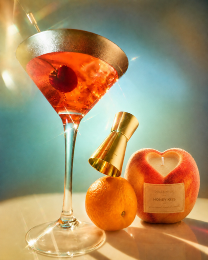 HONEY KISS peach and honey scented candle by DOLCE NUDE